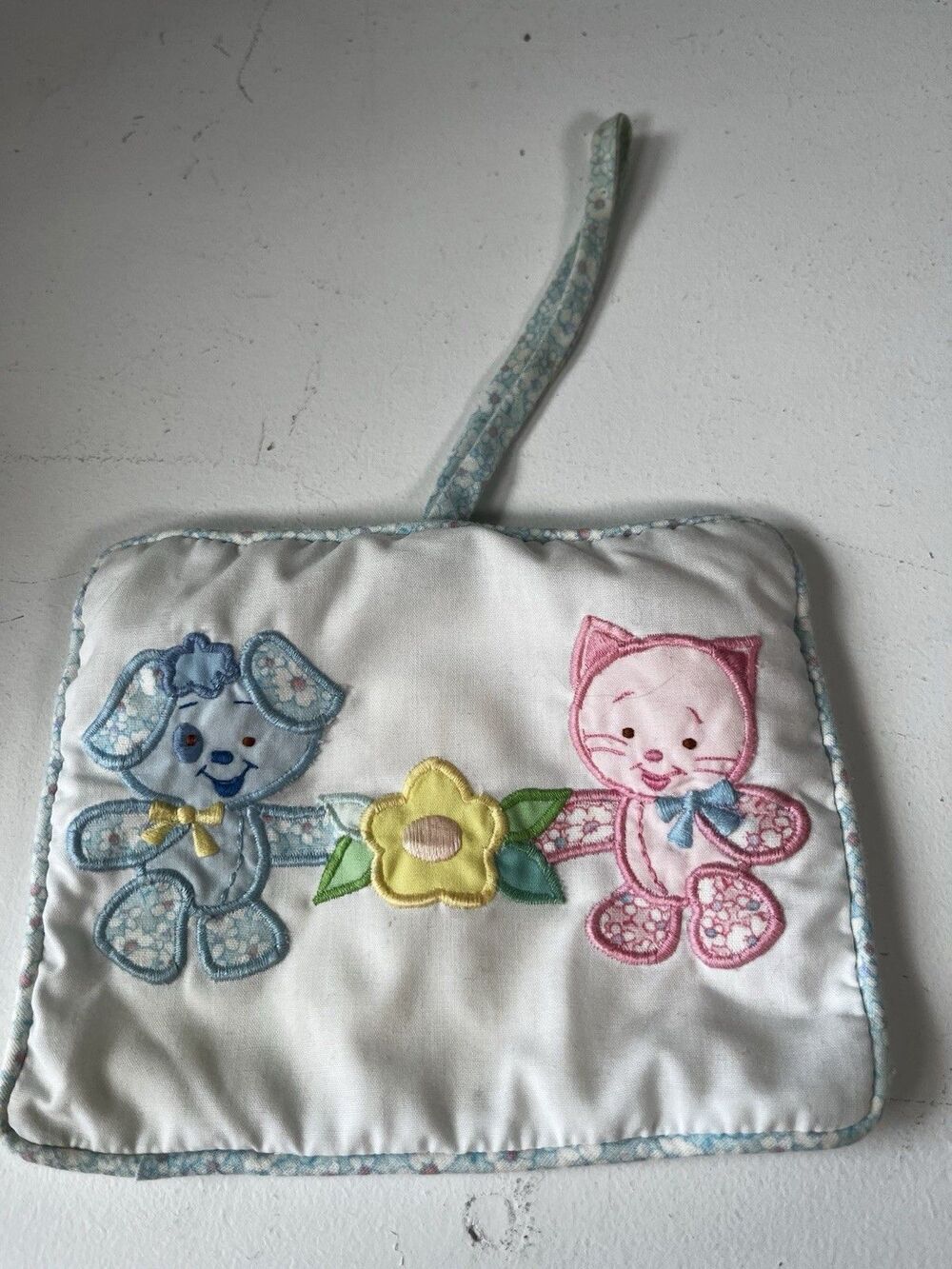 House of Hatten Baby Pillow Vintage Hanging Windup Musical Dog & Cat WORKS
